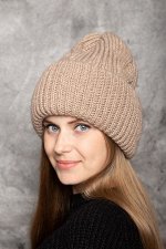 Женская шапка