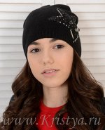 Шапка для девочки, удлиненной формы, декорирована стразовой композицией &quot;Звезда