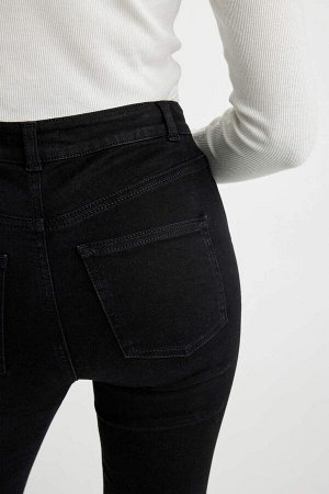 Джинсовые брюки скинни длиной до щиколотки с нормальной талией Rebeca