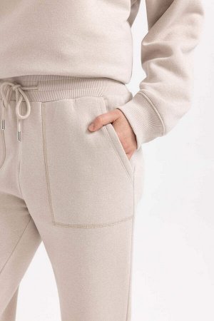 Спортивные брюки стандартного кроя с кружевным поясным карманом