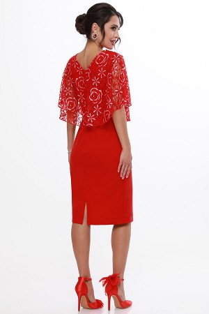 Платье красное с пелериной из гипюра