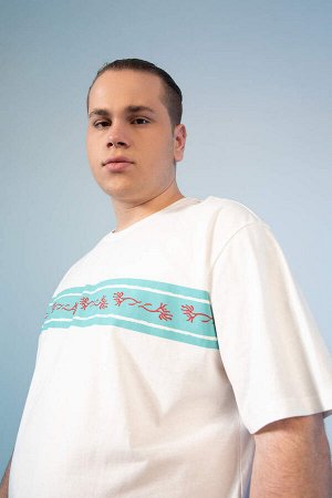 Хлопковая футболка больших размеров с круглым вырезом и короткими рукавами