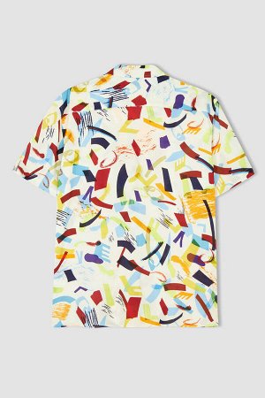 Гавайская рубашка из вискозы обычного кроя с принтом и короткими рукавами