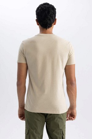 Облегающая футболка с коротким рукавом и круглым вырезом с принтом