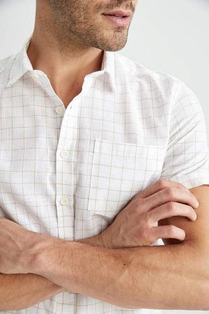 Хлопковая рубашка обычного кроя с квадратным узором и короткими рукавами