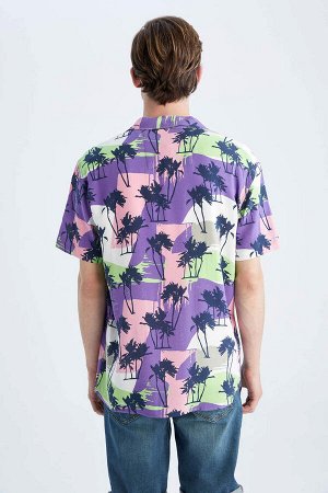 Гавайская рубашка из вискозы обычного кроя с принтом и короткими рукавами