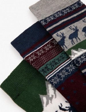 Комплект мужских носков из трех предметов с новогодним узором