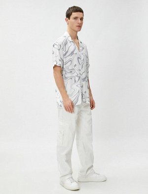 Летняя рубашка с коротким рукавом и отложным воротником из вискозы с абстрактным принтом и детальной отделкой