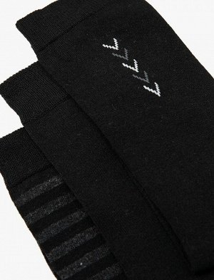 Комплект мужских носков в полоску из трех предметов с геометрическим узором