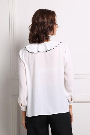 Блузка с воротником-воланом, цвет молочный
