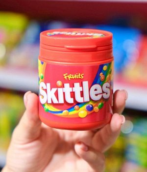 Жевательные конфеты с фруктовыми вкусами Skittles / Скитлс в банке 125 гр
