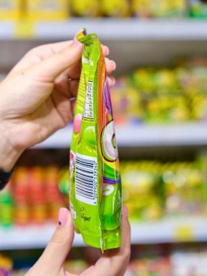 Гигантское и кислое жевательное драже Skittles Sour Pouch со вкусом фруктов / Драже Скитлс гигантские драже 132 гр