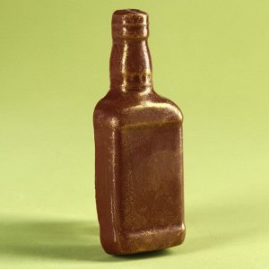 Шоколадная бомбочка в форме бутылки «Сильному и надёжному» с маршмеллоу, 50 г.