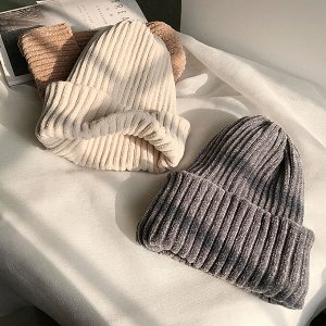 Шапка женская зимняя вязаная с отворотом
