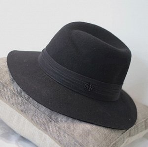 Шляпа Шляпа, оформленная декоративной лентой цвет: ЧЕРНЫЙ, смесь шерсти. Размер (обхват головы, см): M (56-58см)