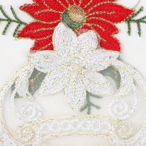Скатерть новогодняя Этель "Пуансеттия" с вышивкой 120*150 ±5 см, 100% п/э
