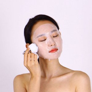 Охлаждающий массажер для лица и глаз Thema Queen Cooling Stick Face & Eye, 1шт