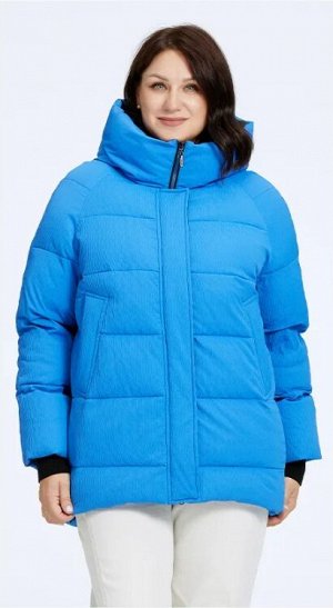 Модная зимняя женская куртка в спортивном стиле с удобными карманами, капюшоном и контрастной отделкой подклада, цвет голубой/черный