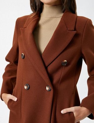 Длинное пальто-манжеты на пуговицах, двубортный разрез, пояс