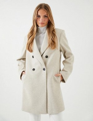 Пришитое пальто, двубортное, на пуговицах, с карманами