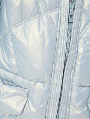 Блестящая куртка-пуховик с воротником-стойкой и карманом на молнии