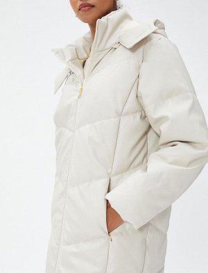 Длинная куртка-пуховик с кожаным эффектом, капюшоном и молнией