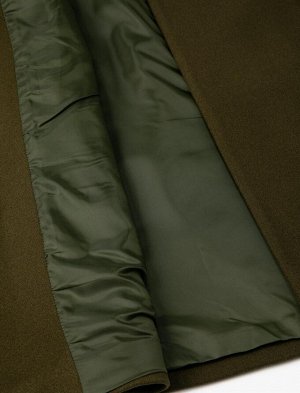 Пальто Качет со съемным поясом из искусственного меха, двубортным карманом на пуговицах и поясом