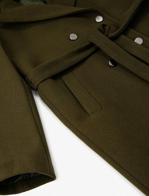 Пальто Качет со съемным поясом из искусственного меха, двубортным карманом на пуговицах и поясом