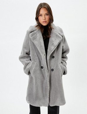 Плюшевое пальто, двубортное, с карманами на пуговицах и деталями