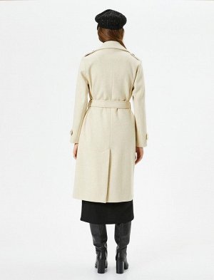 Длинное пальто качет с поясом на талии, двубортный карман на пуговицах