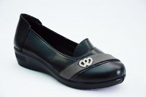 Туфли Торговая марка "JBK" Очень легкие, удобные, практичные Длина указана внутри стельки. Возможна погрешность в 0,5см 31р - 20,0см; 32р - 20,5см; 33р - 21,0см; 35р - 22,0см; Мы всегда мерим обувь то