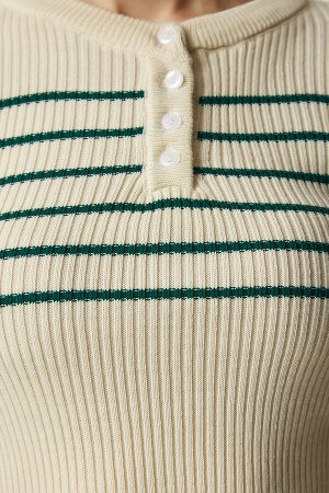 happinessistanbul Женская кремово-зеленая укороченная трикотажная блузка с воротником на пуговицах NF00077