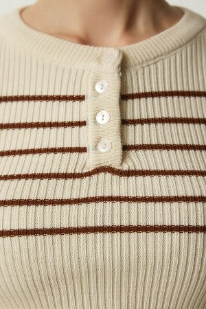 Женская кремово-коричневая укороченная трикотажная блузка с воротником на пуговицах NF00077