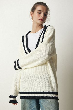 Женский вязаный свитер оверсайз с v-образным вырезом в полоску и косточкой YY00191