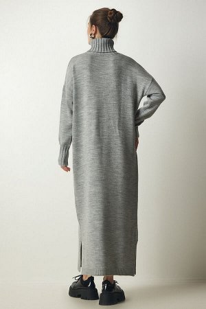 Женское серое трикотажное платье оверсайз с воротником и разрезом PF00042