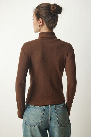 Женская коричневая вельветовая трикотажная блузка с высоким воротником HJ00008