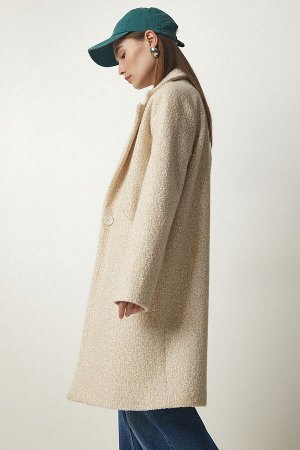 Женское кремовое двубортное пальто-букле с воротником и карманами DD01273