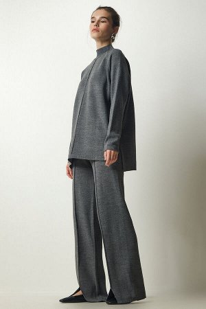 Женский серый стильный трикотажный комплект брюк-свитера MU00012