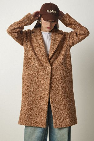 Женское светло-коричневое двубортное пальто-букле с воротником и карманами DD01273