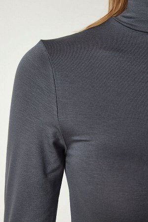 Женская гибкая трикотажная блузка антрацитового цвета с высоким воротником и запахом UB00200
