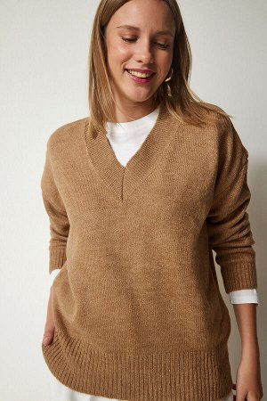 Женский вязаный свитер оверсайз с v-образным вырезом бисквитного цвета BV00003