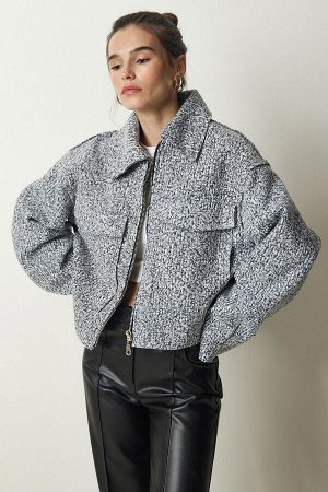 Женское серое меланжевое пальто-букле с широкими карманами FN03146