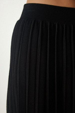 Женский черный костюм с укороченной юбкой из трикотажа в рубчик K_00106
