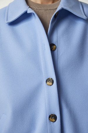 Женская небесно-голубая куртка-рубашка оверсайз с карманами и пуговицами DD01263