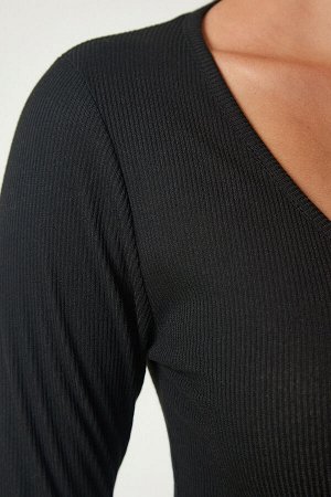 Женская черно-белая укороченная трикотажная блузка с v-образным вырезом из двух комплектов UB00202
