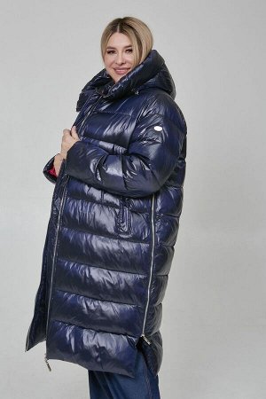Пальто Стильное пальто прямого силуэта длиной за линию колен. Модель выполнена из плащевой однотонной ткани на синтепоне со стежкой. Круглый вырез горловины оформлен удобным капюшоном с высокой стойко
