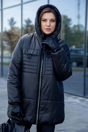 Куртка Куртка LADY SECRET 7291/1 черный 
Состав: ПЭ-100%;
Сезон: Осень-Зима
Рост: 164

Удлиненная стеганная куртка свободного силуэта на застежке молнии и капюшоном, полочка на кокетке с декоративной