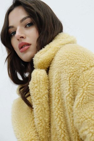 8261 Шубка длинная утеплённая "Primrose Yellow" (остаток: 42-44)
