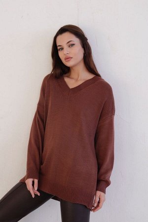 Пуловер коричневый