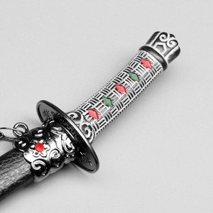 Сувенирное оружие «Катана на подставке», чёрные ножны с красными ромбами, 20см